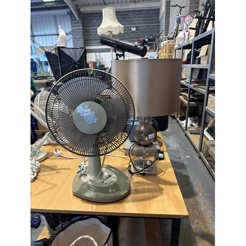 1370 - Table lamp with glass bubble stem and an oscillating desk fan. Not available for in-house P&P
All el... 