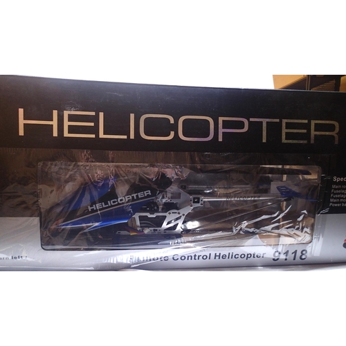 2056 - Shuang Ma radio controlled helicopter, L: 66 cm with 2.4GHz transmitter, box has wear. P&P Group 2 (... 