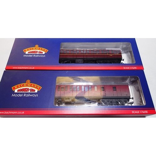 2080 - Two OO scale Bachmann suburban coaches to include 34630B brake second, Maroon BR with fitted passeng... 