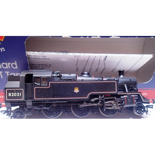 2088 - OO scale Bachmann 31981, class 3mt, 82021, black Early Crest in near mint condition, box has wear. P... 