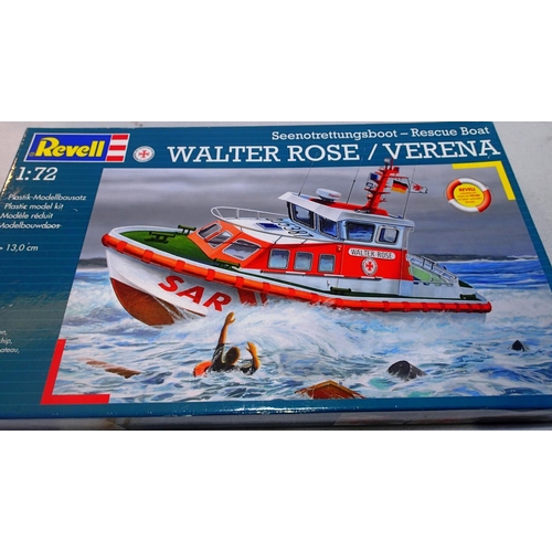 2125 - Revell 1/72 scale rescue boat, Walter Rose, factory sealed. P&P Group 1 (£14+VAT for the first lot a... 