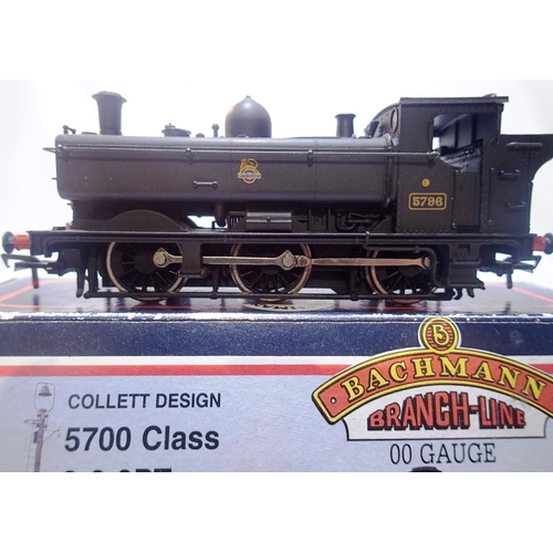 2163 - OO scale Bachmann Pannier tank, 31-901 BR Black, Early Crest, 5796 in excellent condition, box has w... 