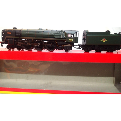 2182 - OO scale Hornby R2717, Britannia Class, 70015 Apollo, Green Late Crest in near mint condition, wear ... 