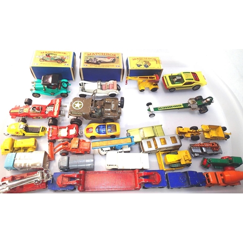 2204 - Selection of unboxed diecast vehicles to include Corgi, Matchbox, Husky etc in mostly good/playworn ... 