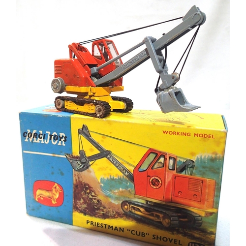 2215 - Corgi 1128 Priest man Cub Shovel in good condition, chips etc, box is fair. P&P Group 1 (£14+VAT for... 