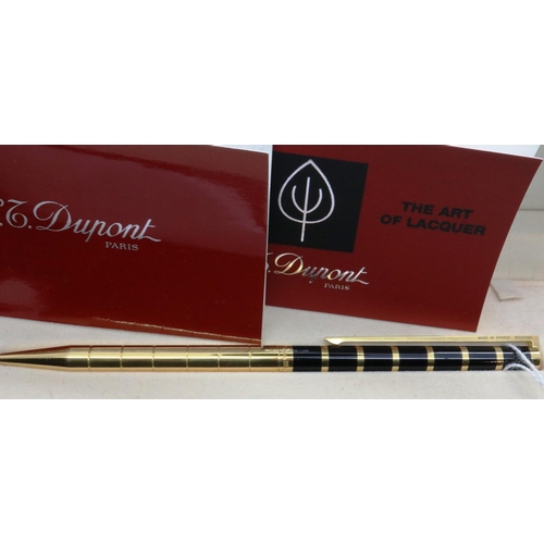 175 - Dupont of Paris gold plated and black lacquer ballpoint pen, boxed, with papers and refill. P&P Grou... 