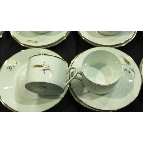 1361 - 108 piece Limoges dinner service in The Wheat pattern, slight wear to gilt throughout, no cracks or ... 