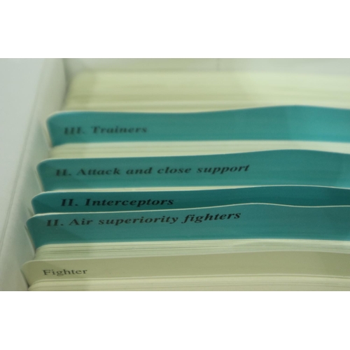 1293 - Set of Iris Warplane Collectors Club cards, approximately 200. P&P Group 2 (£18+VAT for the first lo... 