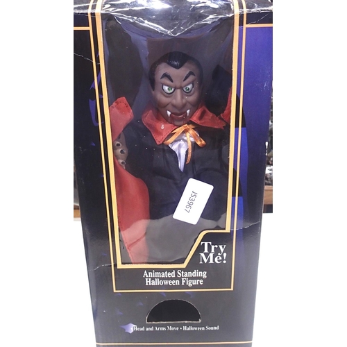 2231 - Halloween Factory standing vampire figure in good condition, box is poor, H: 26 cm. P&P Group 2 (£18... 