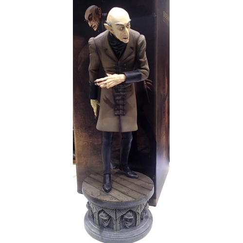 2235 - Sideshow Collectables large resin figurine of Nosferatu in very good condition, boxed, H: 43 cm, no ... 