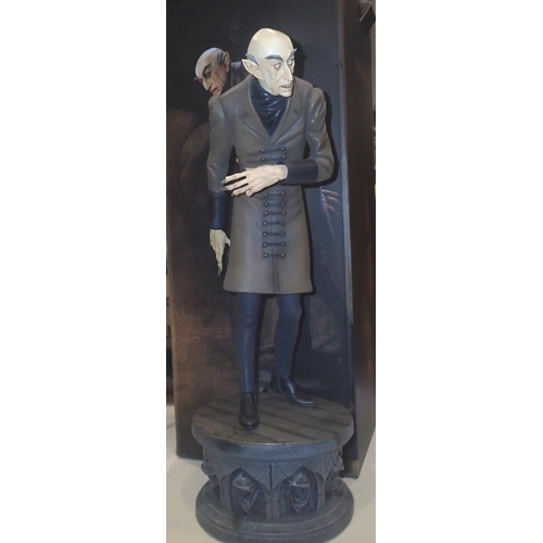 2235 - Sideshow Collectables large resin figurine of Nosferatu in very good condition, boxed, H: 43 cm, no ... 