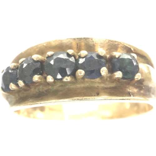 7 - 9ct gold ring set with five sapphires, 2.9g, size M/N. P&P Group 1 (£14+VAT for the first lot and £1... 