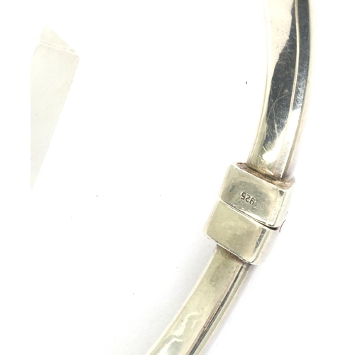 65 - 925 silver designer bangle, stamped A.C.E, D: 80 mm. P&P Group 1 (£14+VAT for the first lot and £1+V... 