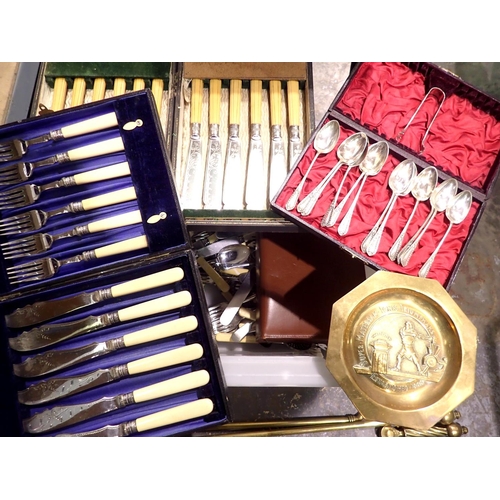 1023 - Collection of mixed metal and brassware, mainly flatware. Not available for in-house P&P