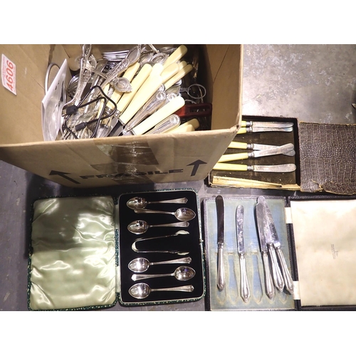 1033 - Collection of silver plated flatware, some boxed. P&P Group 2 (£18+VAT for the first lot and £3+VAT ... 