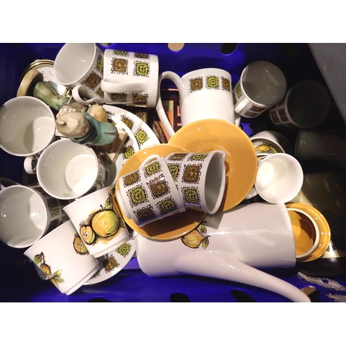 1035 - Myott coffee service and further ceramics. Not available for in-house P&P