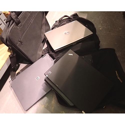 1055 - Quantity of mixed laptops and tablets. P&P Group 3 (£25+VAT for the first lot and £5+VAT for subsequ... 