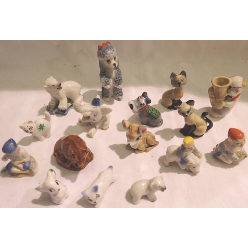 1151 - Quantity of mixed Wade Whimsies, largest H: 50 mm. P&P Group 1 (£14+VAT for the first lot and £1+VAT... 