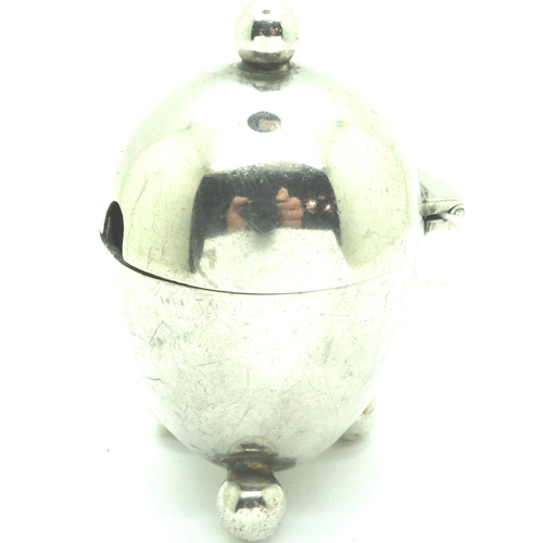 124 - Mappin & Webb hallmarked silver tri footed mustard pot in the form of an egg, Sheffield assay, H: 65... 