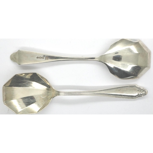 153 - Two boxed hallmarked silver spoons, combined 38g, L: 13 cm, W: 45 mm. P&P Group 1 (£14+VAT for the f... 