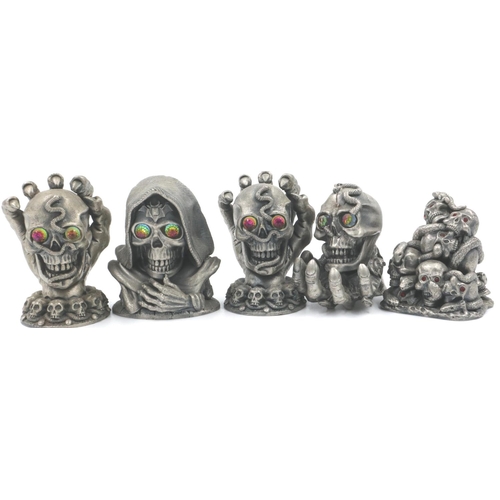 167 - Five Pewter skull ornaments by Myth and Magic for Tudor mint. P&P Group 2 (£18+VAT for the first lot... 