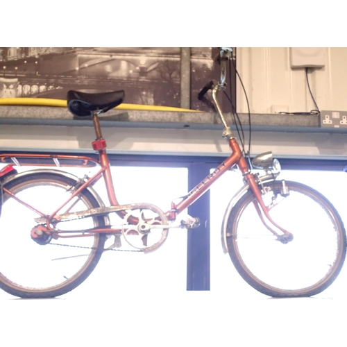 1006 - Viceroy folding bike, single speed with 16 inch frame. Not available for in-house P&P