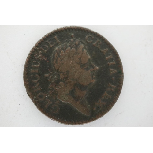 2050B - 1725 Hibernia copper halfpenny of George I. P&P Group 0 (£5+VAT for the first lot and £1+VAT for sub... 