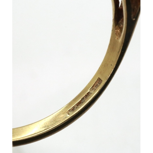 47 - 9ct gold ring set with sapphires and diamonds, size M, 1.6g. P&P Group 1 (£14+VAT for the first lot ... 