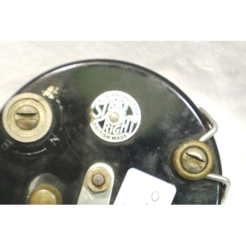 2046 - Mitre-Hardy Jewel reel and a Strike Right reel (2). P&P Group 2 (£18+VAT for the first lot and £3+VA... 