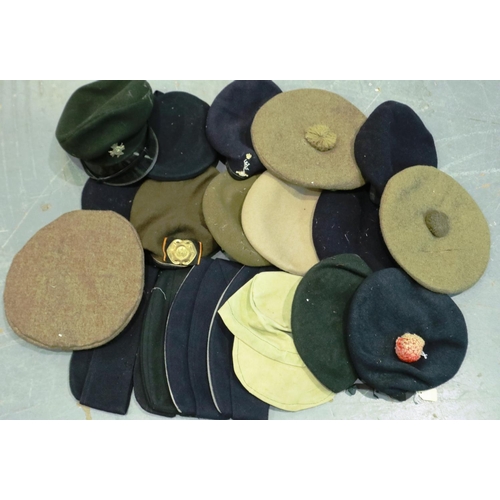 2187 - Mixed post-war visor caps, Tam O Shanters and military berets, mostly British made (15). P&P Group 2... 