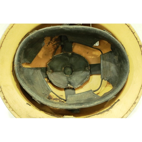 2191 - WWII British 4th Infantry Division Royal Northumberland Fusiliers helmet (MG Battalion). Vendor advi... 