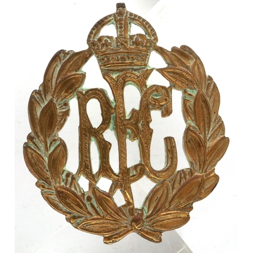 2300 - Royal Flying Corps WWI brass cap badge. P&P Group 1 (£14+VAT for the first lot and £1+VAT for subseq... 