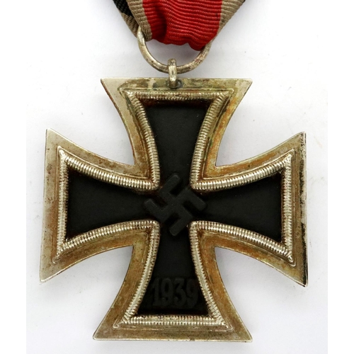 2342 - WWII German Iron Cross 2nd Class EK II with three part construction, with an iron core. P&P Group 1 ... 