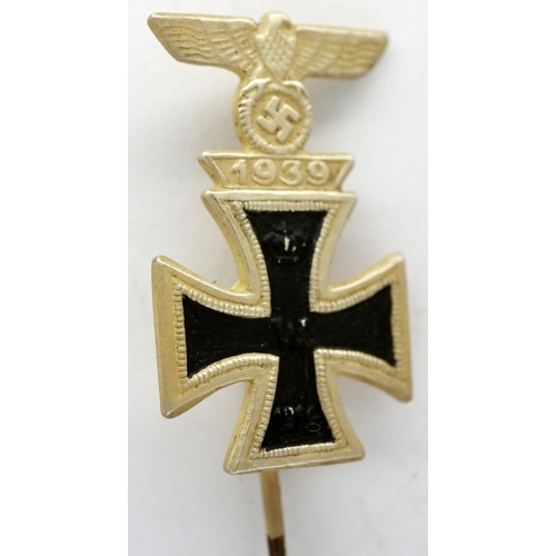 2343 - WWII German Iron Cross 1st class, with Spange stick pin in original box. P&P Group 1 (£14+VAT for th... 