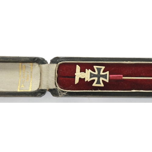 2343 - WWII German Iron Cross 1st class, with Spange stick pin in original box. P&P Group 1 (£14+VAT for th... 