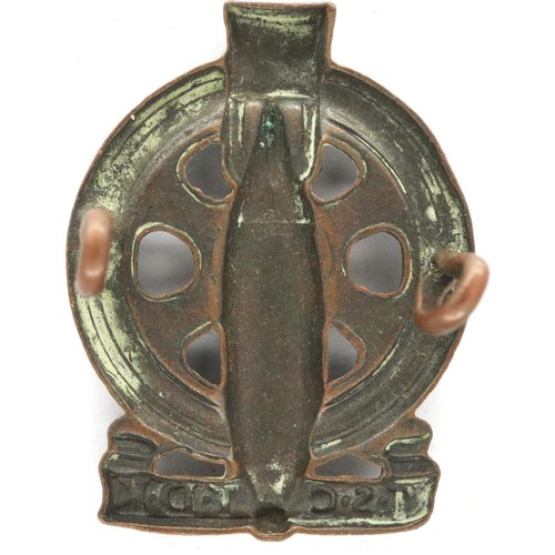 2287 - South African WWII Technical Service Corps beret badge. P&P Group 1 (£14+VAT for the first lot and £... 