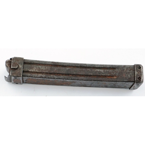 2210 - Rare Webley Villar Perosa MG 9mm magazine, circa 1915, spring loaded. P&P Group 1 (£14+VAT for the f... 