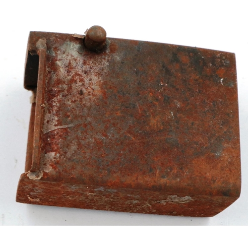 2214 - Rare WWII German Volksturm Issue PPSH MP40 magazine adapter. P&P Group 1 (£14+VAT for the first lot ... 