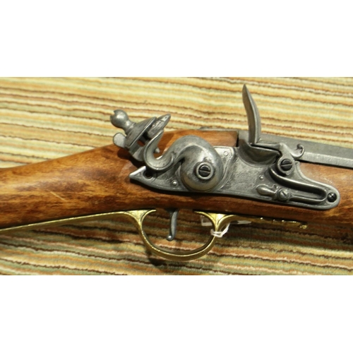 2223 - Replica Bess Flintlock rifle with bayonet. P&P Group 3 (£25+VAT for the first lot and £5+VAT for sub... 
