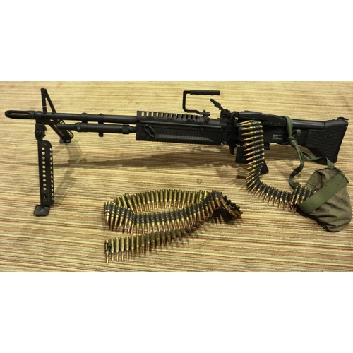 2224 - Full metal replica M60 LMG with approximately 160 inert rounds and round bag, fold down extending le... 