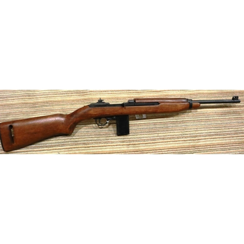 2226 - Replica WWII carbine with full working mechanism, (non firing). P&P Group 3 (£25+VAT for the first l... 