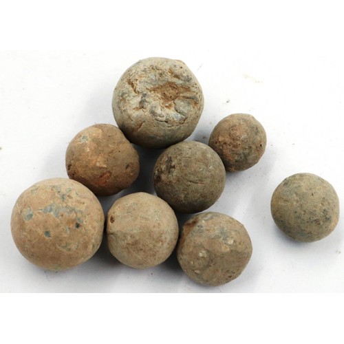 2216 - Eight Civil War period musket balls, mixed calibres. P&P Group 1 (£14+VAT for the first lot and £1+V... 