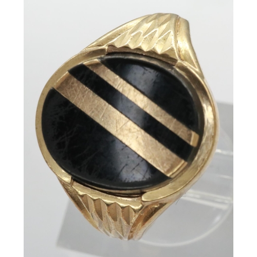 10 - 9ct gold and black onyx signet ring, size O, 2.6g. P&P Group 1 (£14+VAT for the first lot and £1+VAT... 