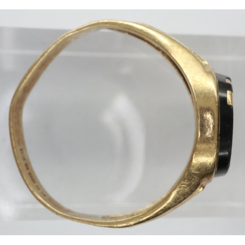 10 - 9ct gold and black onyx signet ring, size O, 2.6g. P&P Group 1 (£14+VAT for the first lot and £1+VAT... 