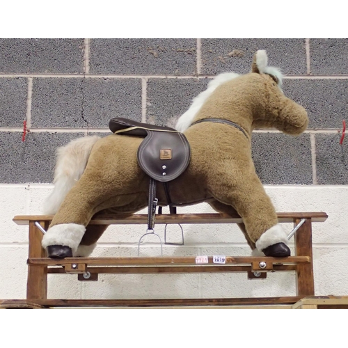 1019 - Childs rocking horse, H: 70 cm. Not available for in-house P&P