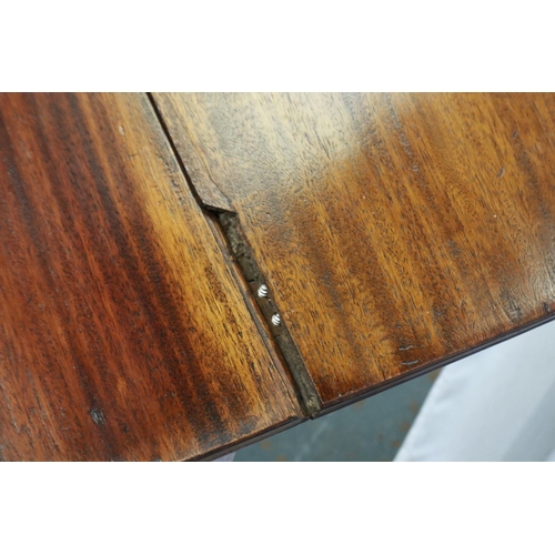 2140 - A 19th century walnut Pembroke table with single drawer and two drop leaves, 98 x 76 x 73 cm H. Not ... 