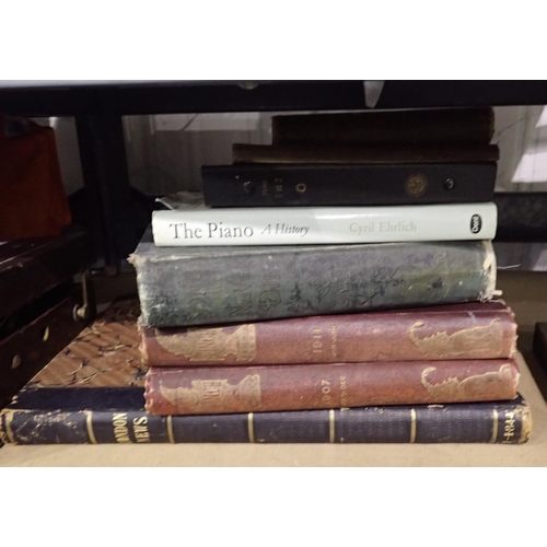 1230 - Mixed books including The Illustrated London News. P&P Group 3 (£25+VAT for the first lot and £5+VAT... 