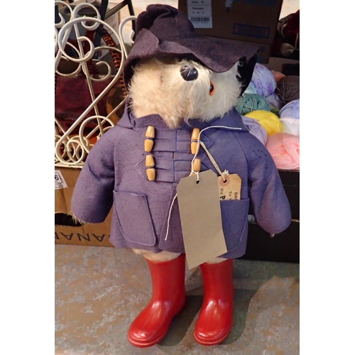 1364 - Gabrielle Designs Paddington Bear 1980, H: 50 cm. P&P Group 2 (£18+VAT for the first lot and £3+VAT ... 