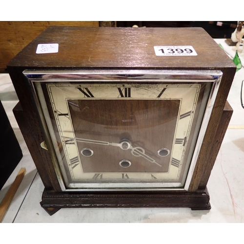 1399 - Oak cased Westminster chiming mantle clock, with key and pendulum. Not available for in-house P&P