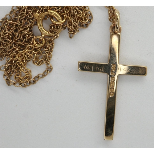 19 - 9ct gold cross pendant on a 9ct gold chain, chain L: 46 cm, 2.7g. P&P Group 1 (£14+VAT for the first... 